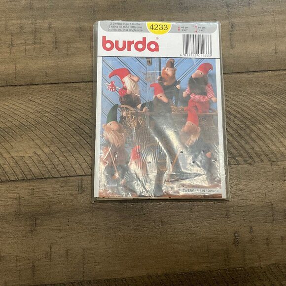 Burda 4233 Sewing Pattern Christmas Elf Gnome Dwarf Doll Plush 2 Sizes - Picture 1 of 2